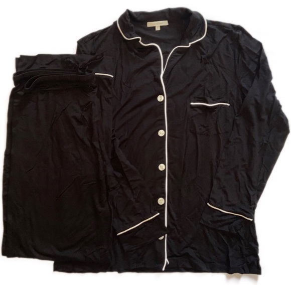 Love and Lore Black Piped PJ Set - Picture 3 of 8